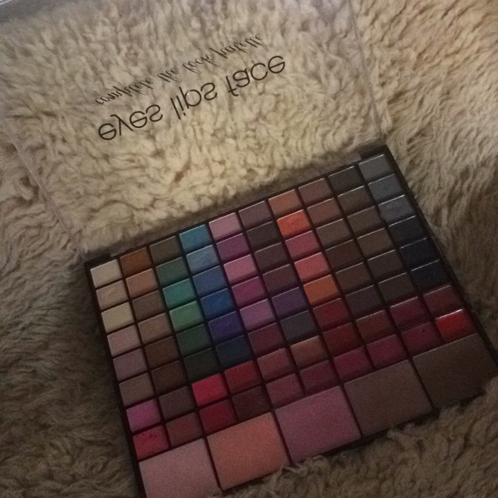 Eyes lips face palette
